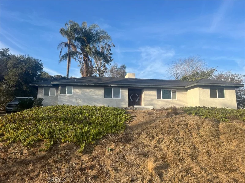 1870 Laurel Road, Oceanside, CA 92054