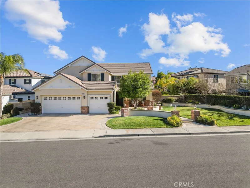 29332 Via Milagro, Valencia, CA 91354