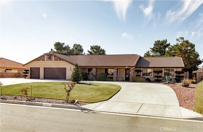 12562 Sarsi Court, Apple Valley, CA 92308