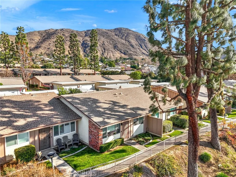 22697 Palm Avenue E, Grand Terrace, CA 92313