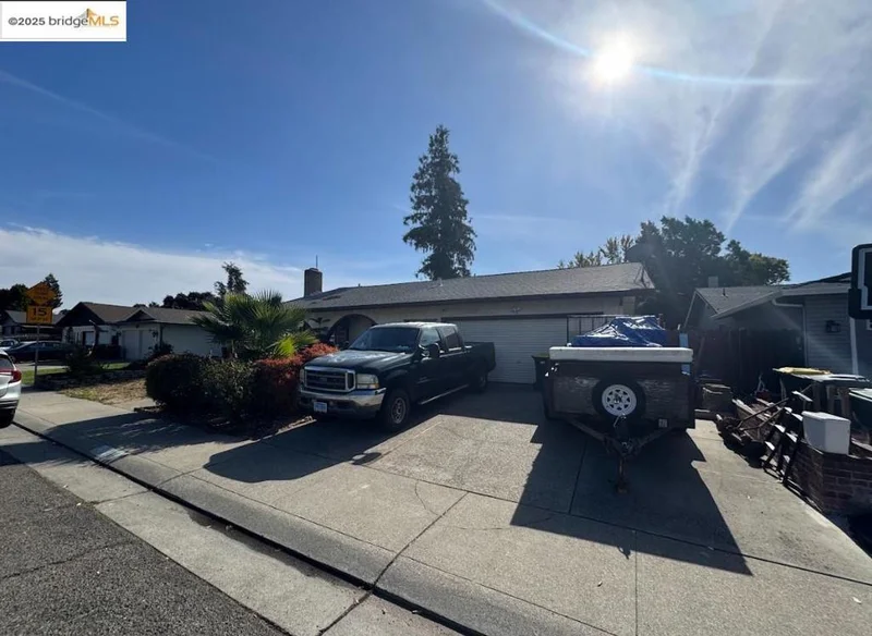 2708 Madrone Ave, Stockton, CA 95207