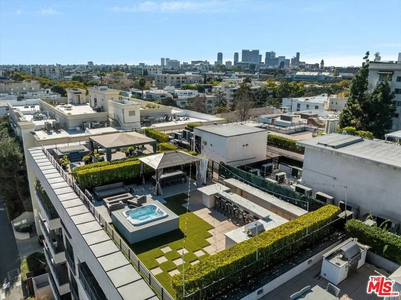 432 N Oakhurst Drive 504, Beverly Hills, CA 90210