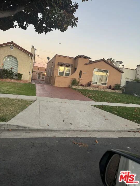7818 S Dalton Avenue, Los Angeles, CA 90047