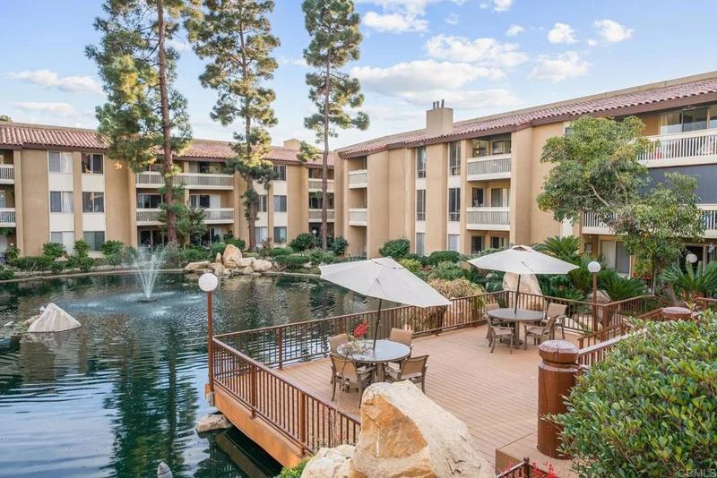 1855 Diamond Street 111, San Diego, CA 92109