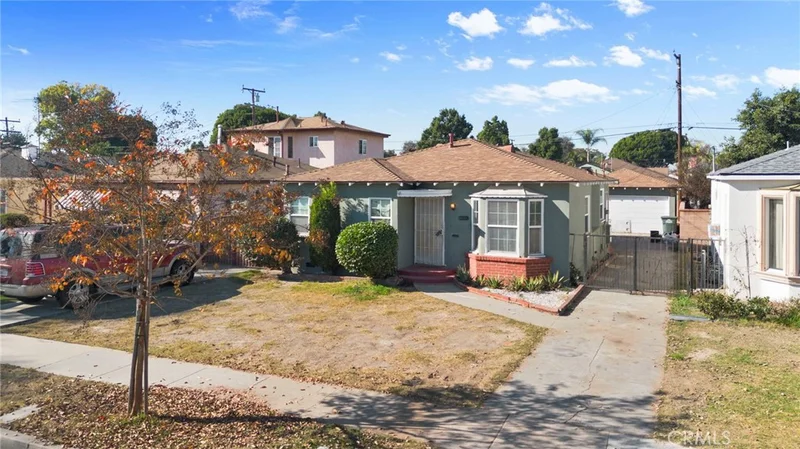 10005 Annetta Avenue, South Gate, CA 90280