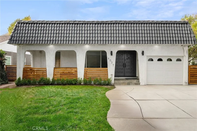 1037 N Screenland Drive, Burbank, CA 91505