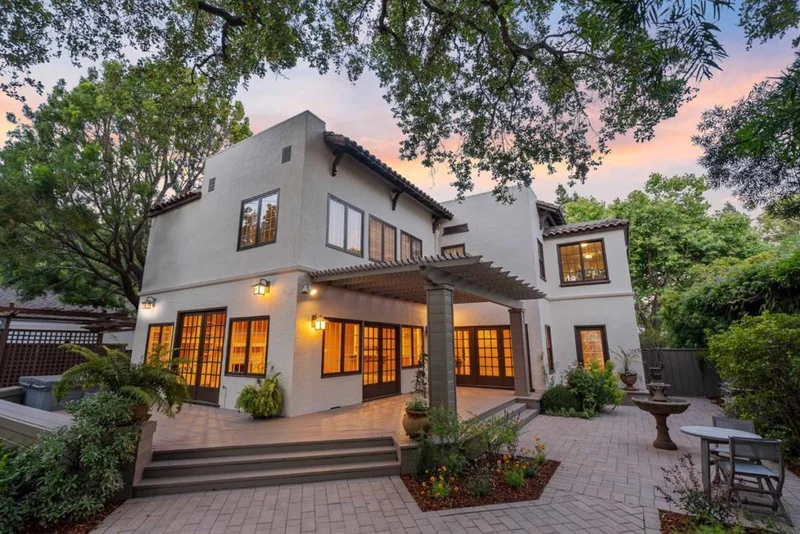 631 Coleridge Avenue, Palo Alto, CA 94301