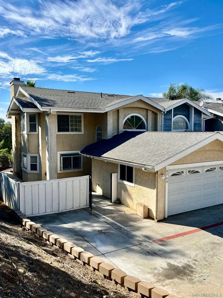 8763 Vista Del Oro Way, Spring Valley, CA 91977
