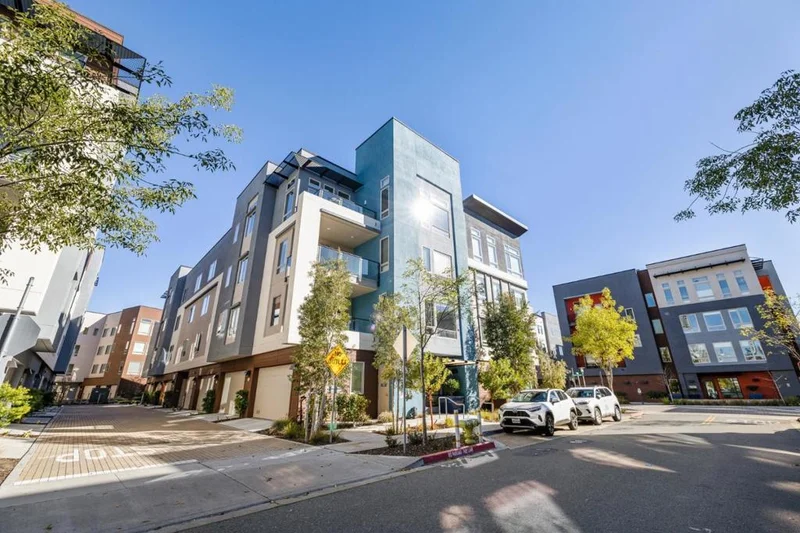 779 Eppleton Lane 304, Foster City, CA 94404