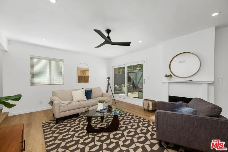 5539 S La Cienega Boulevard 7A, Los Angeles, CA 90056