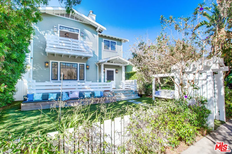 853 Amoroso Place, Venice, CA 90291