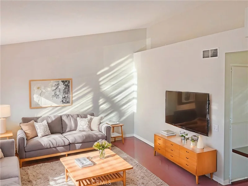 1020 Margarita Drive C202, Corona, CA 92879