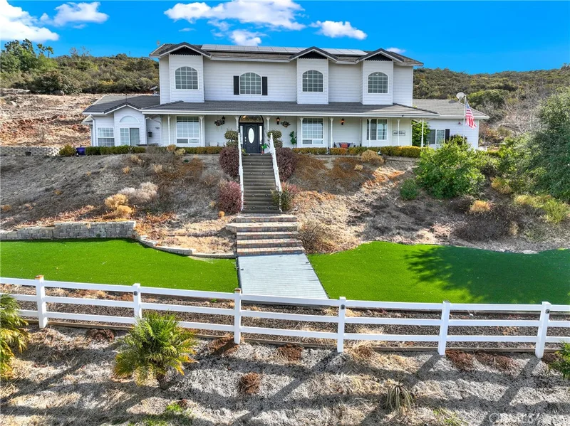 13070 Rancho Heights Road, Pala, CA 92059