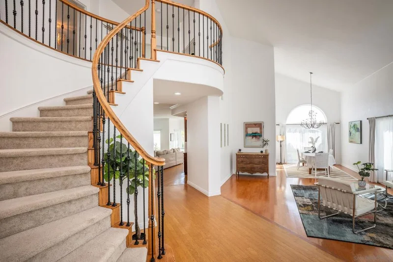 4625 Serenata Pl, San Diego, CA 92130