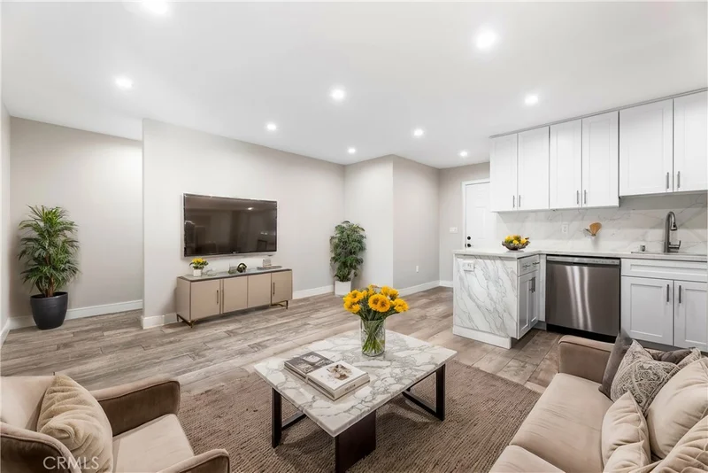 2059 N Vermont 2057 1/2, Los Feliz, CA 90027