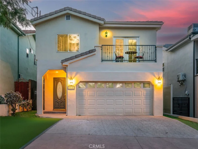 10121 Oro Vista Avenue, Sunland, CA 91040