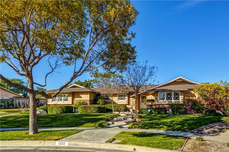 1225 E. Fern, Fullerton, CA 92831