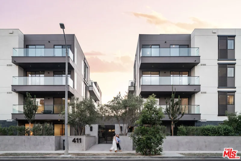 411 S Hamel Road 102, Los Angeles, CA 90048