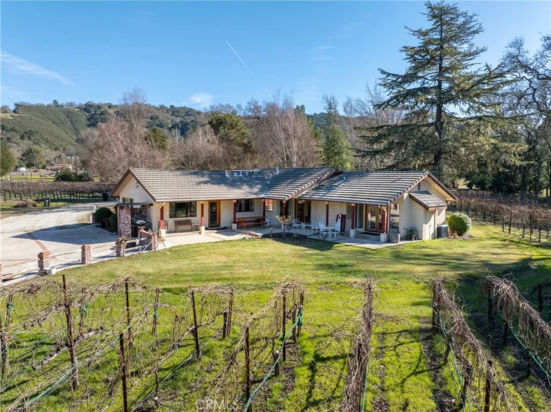 11770 Cenegal Road, Atascadero, CA 93422