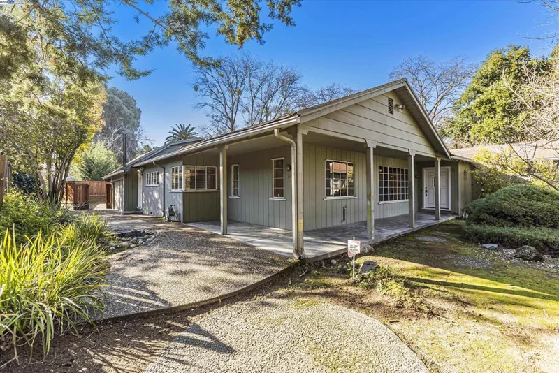 275 Lancaster Rd, Walnut Creek, CA 94595