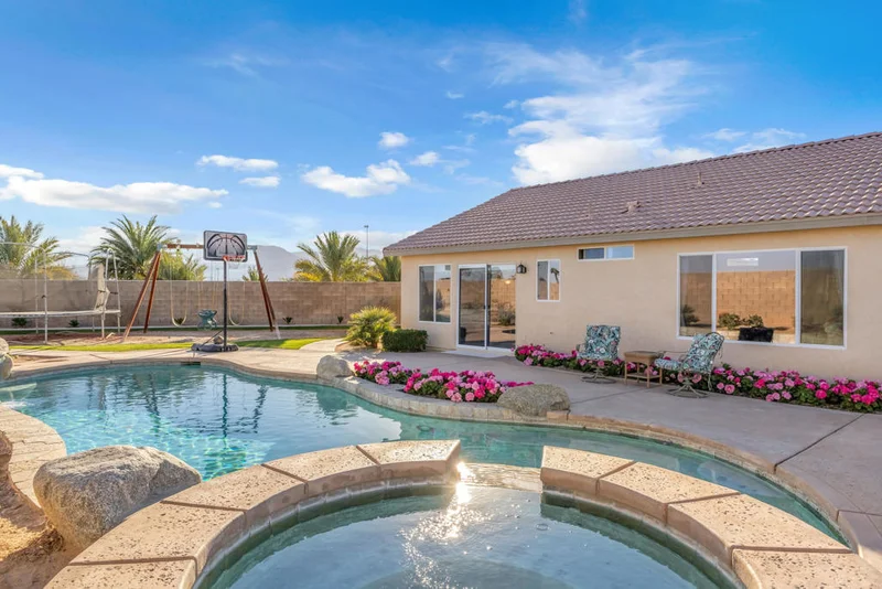 83480 Firecliff Court Court