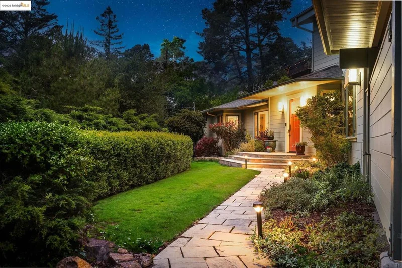 6210 Elderberry Drive, Oakland, CA 94611