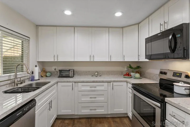 8747 Navajo Rd 1, San Diego, CA 92119