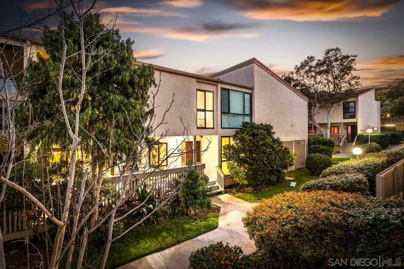 423 S. Sierra Ave. 180, Solana Beach, CA 92075