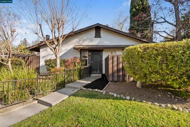 298 Junipero Cmn, Fremont, CA 94536