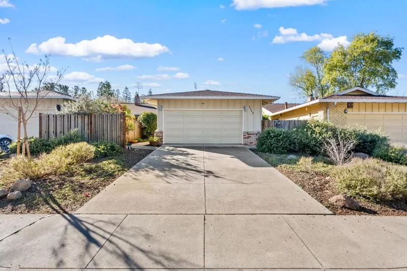 2260 Sharon Road, Menlo Park, CA 94025