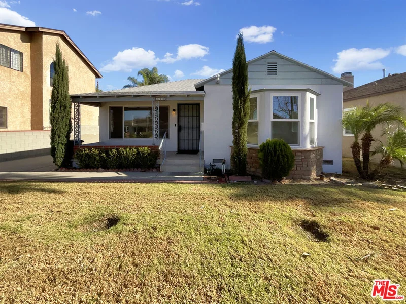 620 N Griffith Park Drive, Burbank, CA 91506