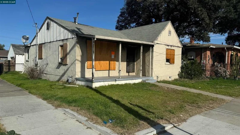 920 W 8th Street