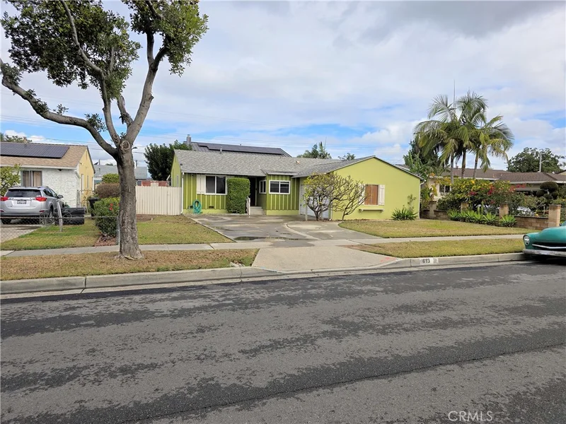 613 W Baker Avenue, Fullerton, CA 92832