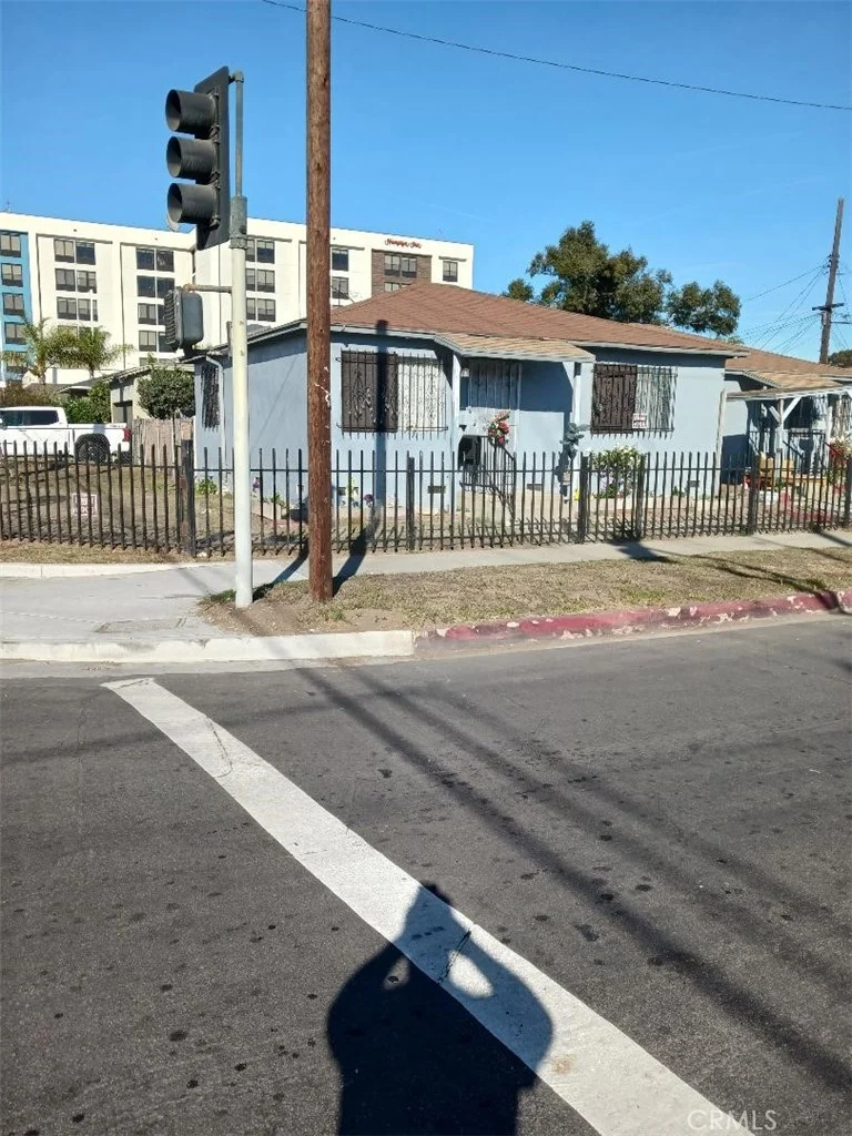 5155 5157 104th St