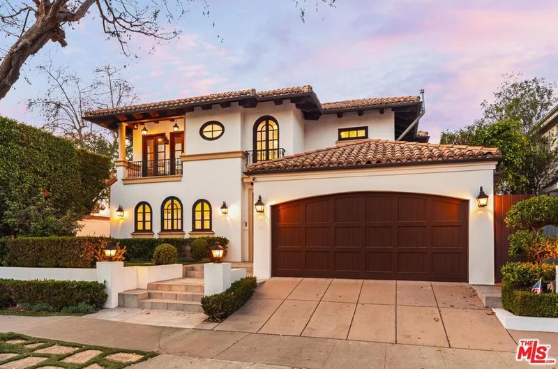11325 Farlin Street, Los Angeles, CA 90049