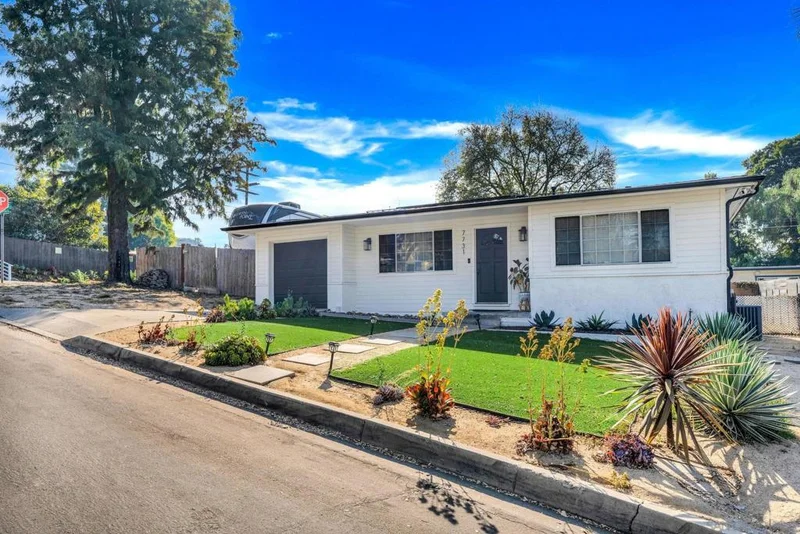 7731 Loma Vista Dr, La Mesa, CA 91942