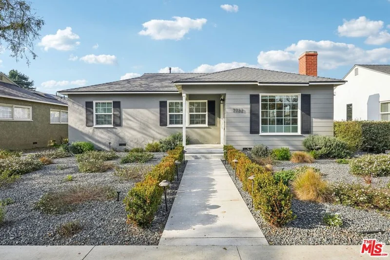 7733 Emerson Avenue, Los Angeles, CA 90045