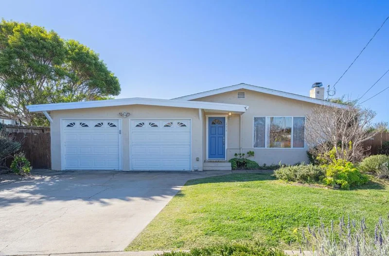 274 Weber Circle, Marina, CA 93933