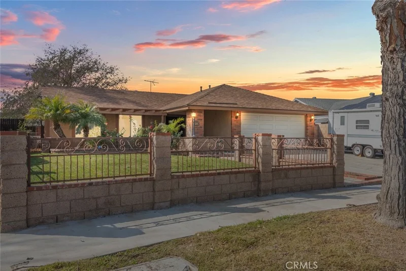 4158 Lockhaven Ln, Riverside, CA 92505-3418