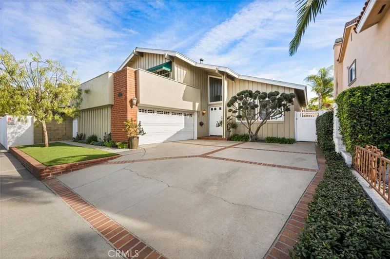 4156 Ironwood Avenue, Seal Beach, CA 90740