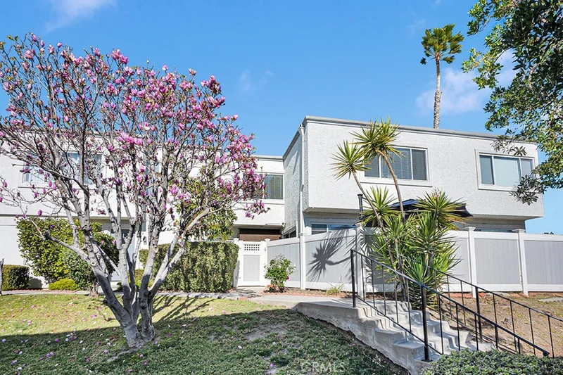18531 Mayall Street I, Northridge, CA 91324