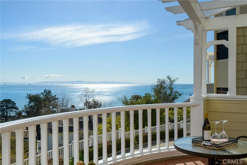 2568 Banner Avenue, Summerland, CA 93067