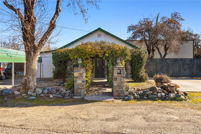 911 Lincoln Street, Corning, CA 96021