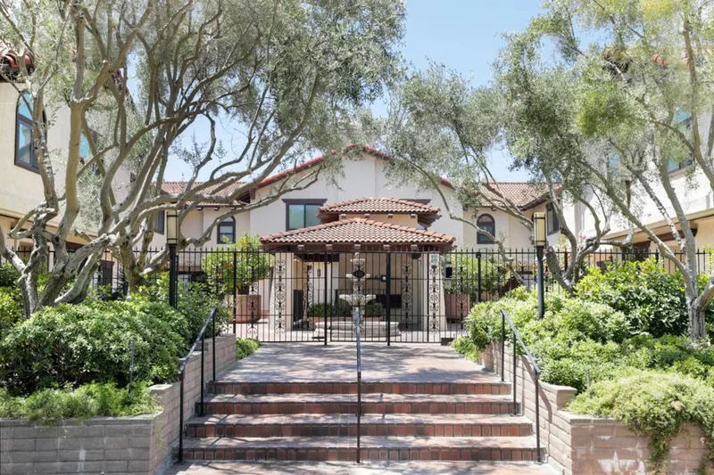 430 Lassen Street 5, Los Altos, CA 94022