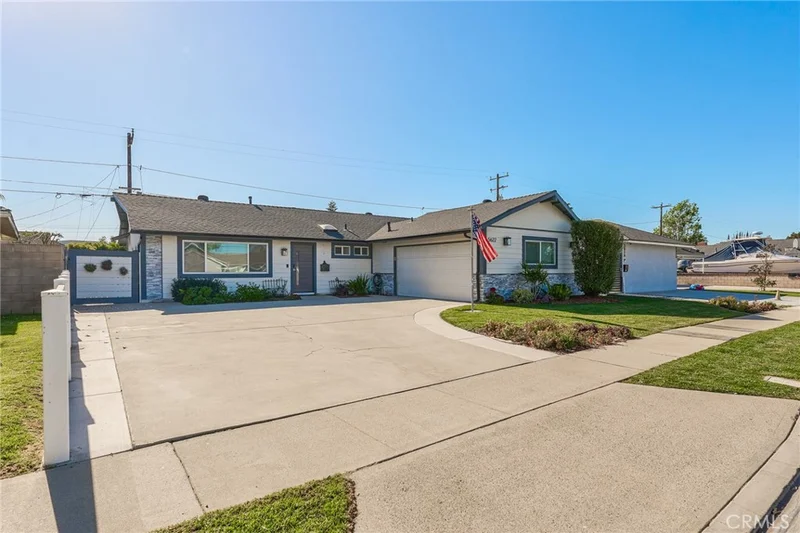 5622 Nevada Drive, Huntington Beach, CA 92647