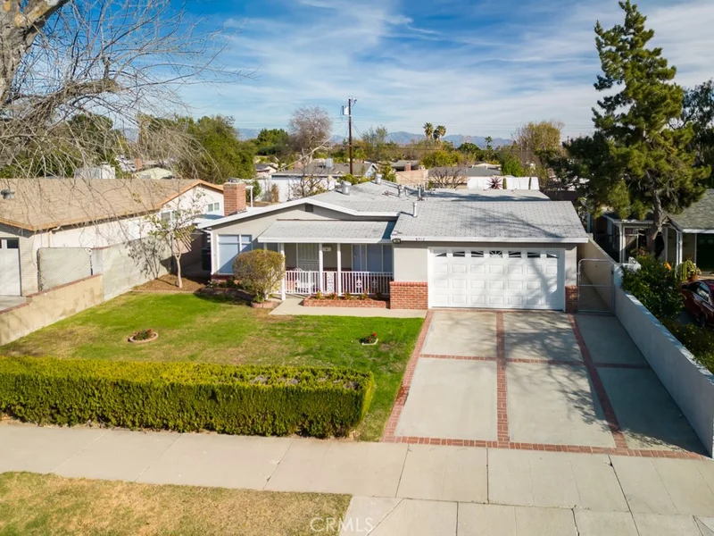 8512 Penfield Avenue, Winnetka, CA 91306