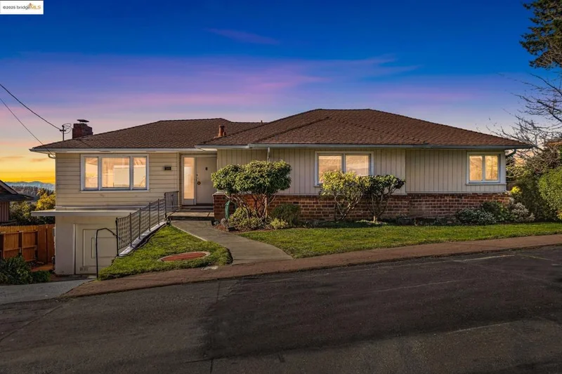 30 Franciscan Way, Kensington, CA 94707