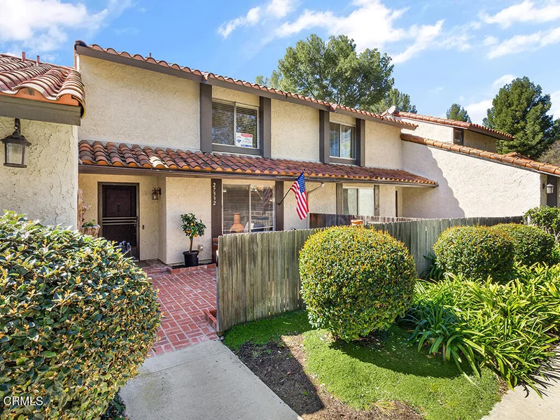 27532 Rondell Street, Agoura Hills, CA 91301