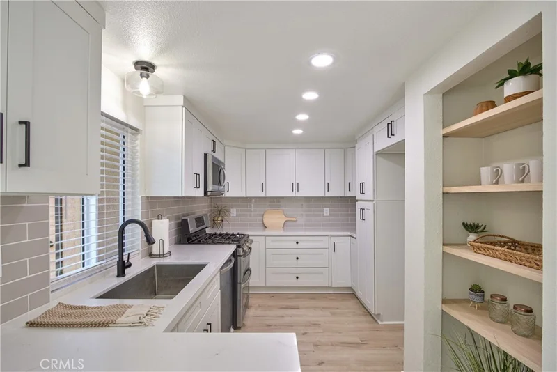 115 Tiger Lane 2, San Jacinto, CA 92583