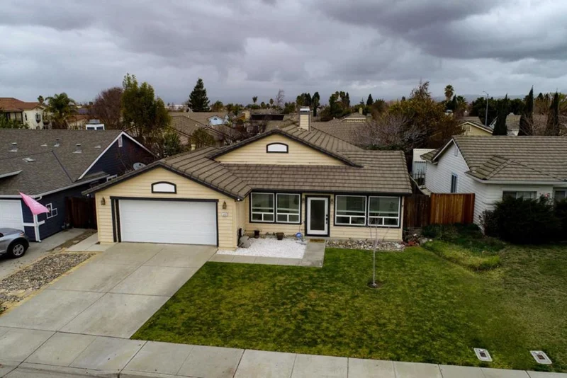 630 Liege Drive, Hollister, CA 95023
